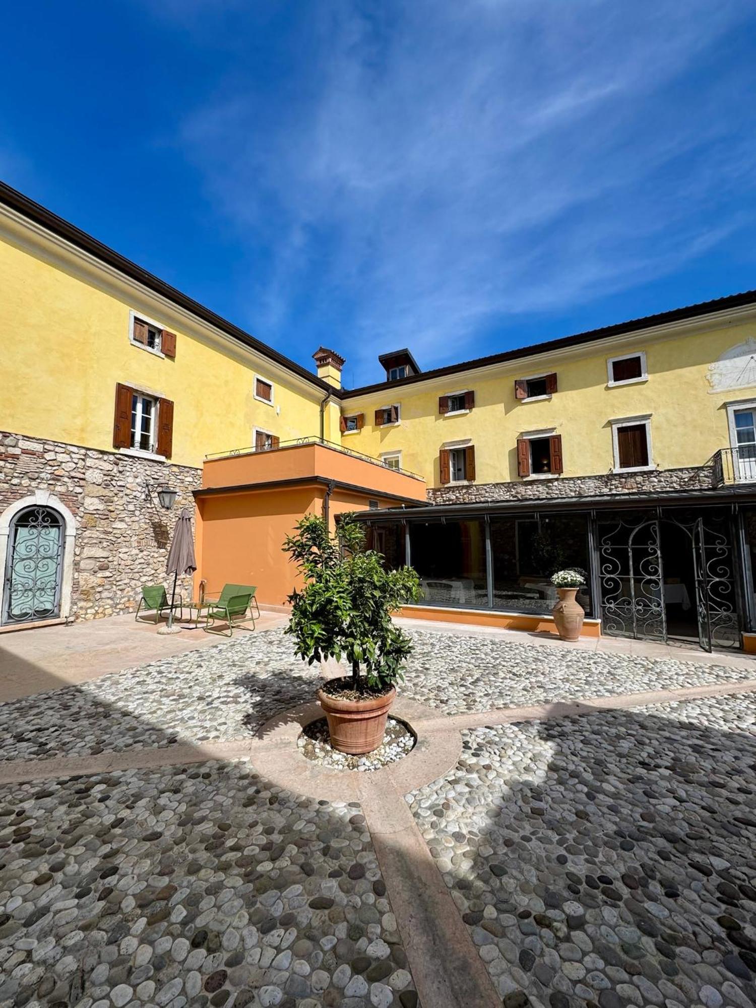Corte Impero Hotel & Restaurant Affi Eksteriør bilde