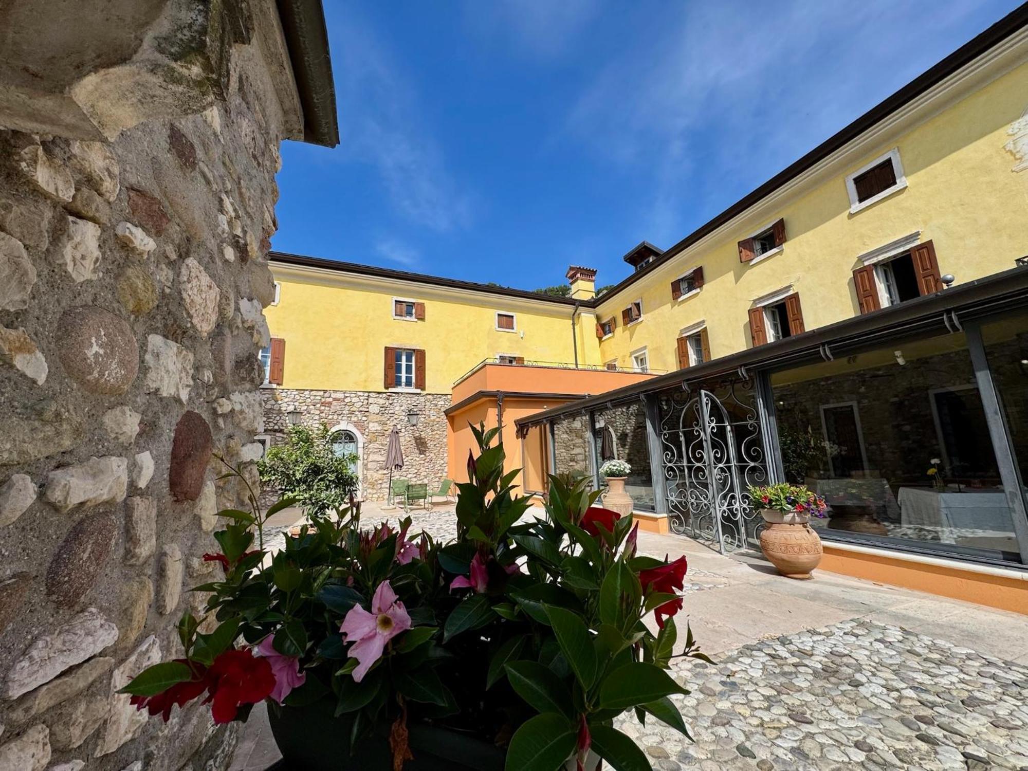 Corte Impero Hotel & Restaurant Affi Eksteriør bilde